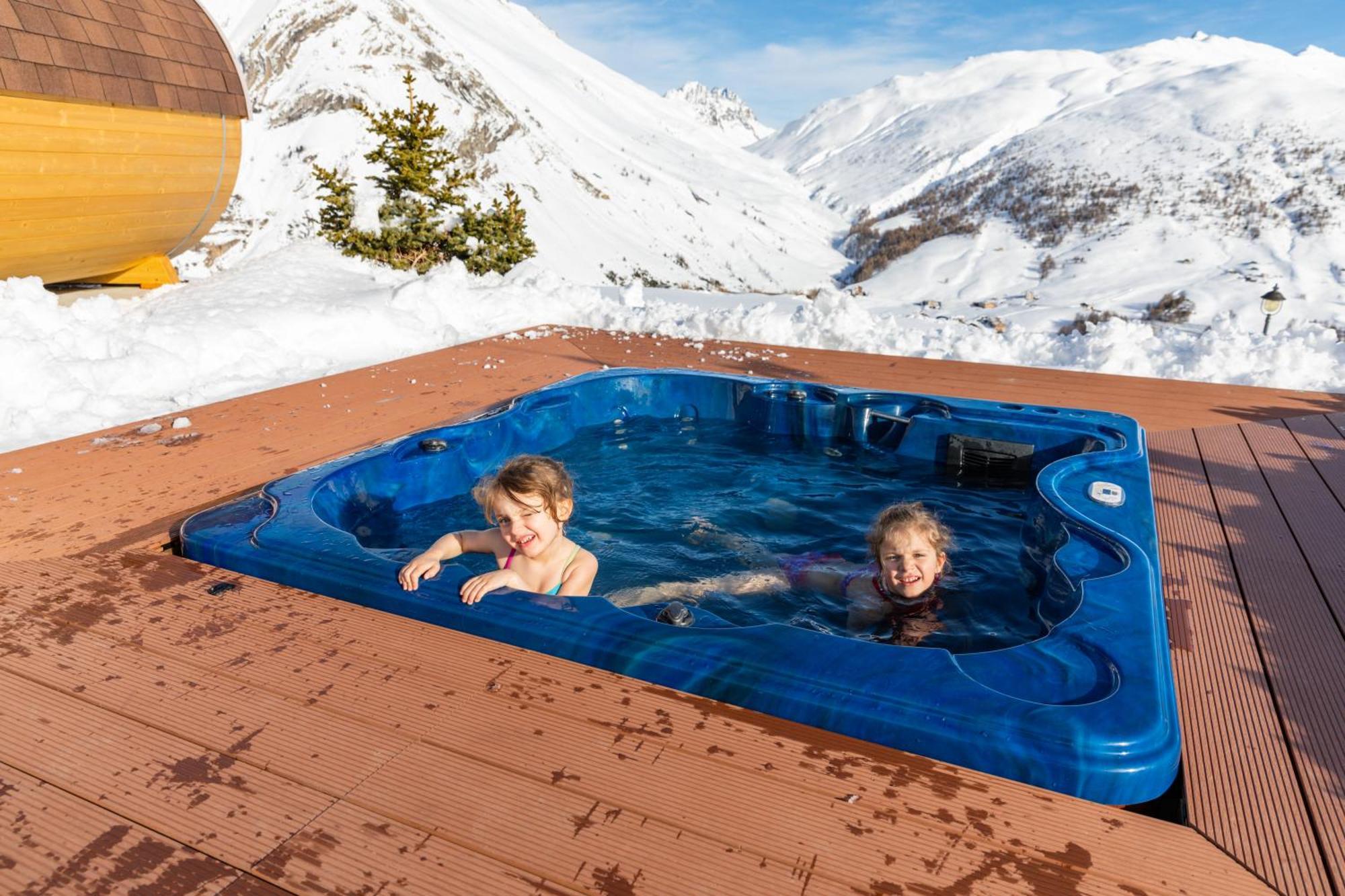 Pianeta Oro Apartments Ливиньо Екстериор снимка